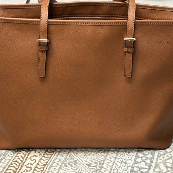 MICHAEL Michael Kors Jet Set Travel Medium Top Zip Multifunction Tote - Picture 4 of 5